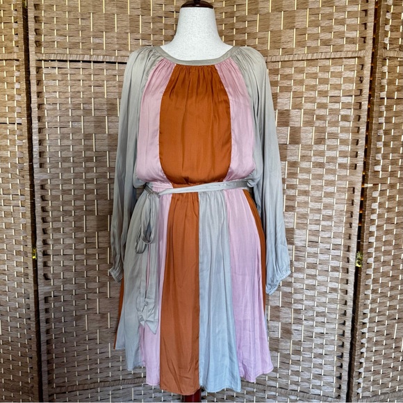 Never worn Olive & Leaf soft satin color block dress L - Picture 2 of 13